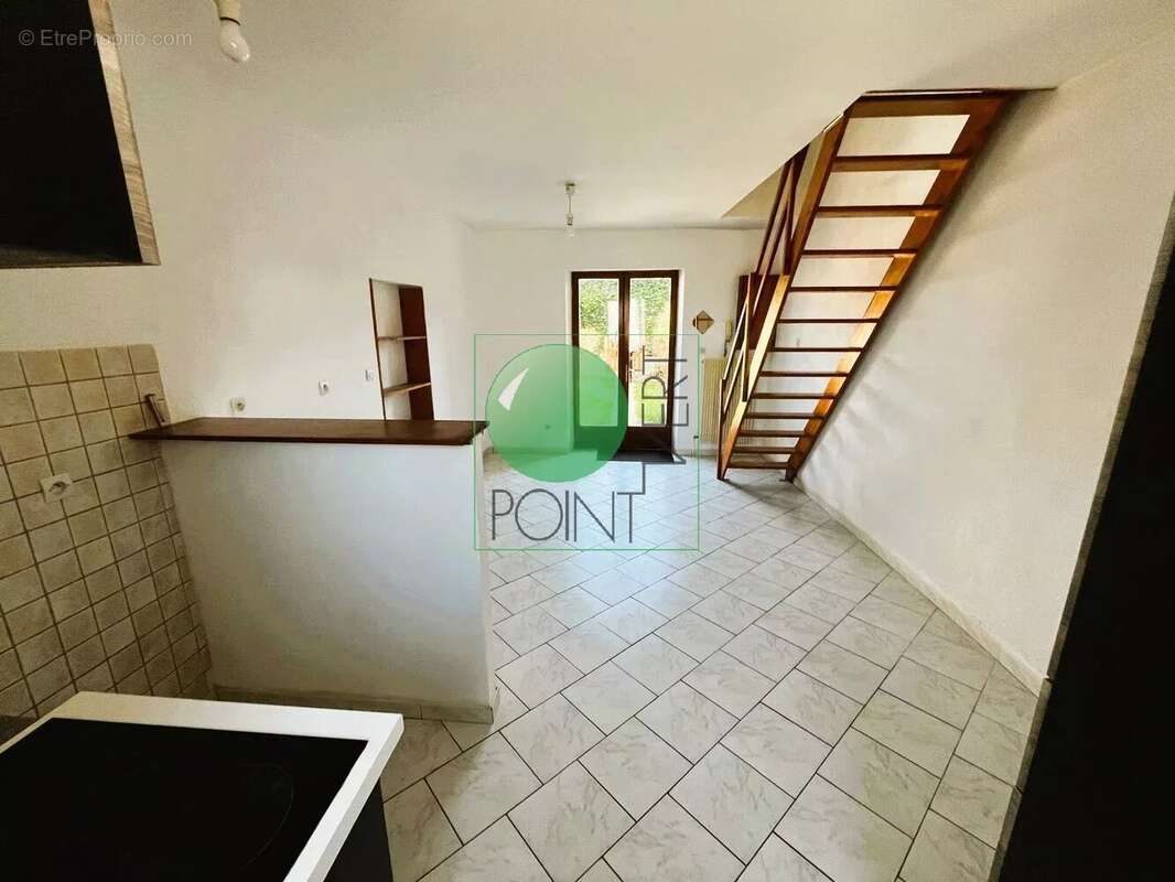 Appartement à VERT-LE-GRAND