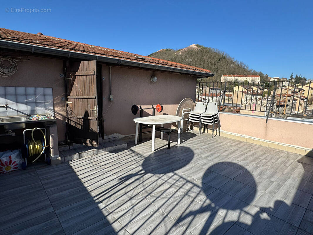 Appartement à SAINT-ETIENNE