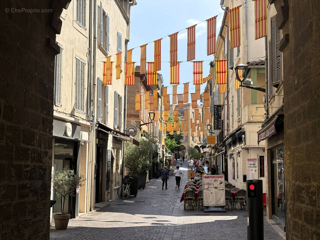 Commerce à SALON-DE-PROVENCE