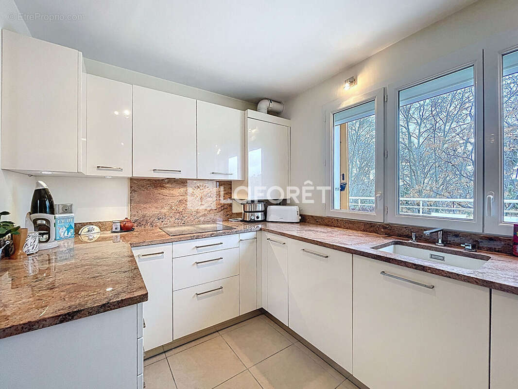 Appartement à LA VALETTE-DU-VAR