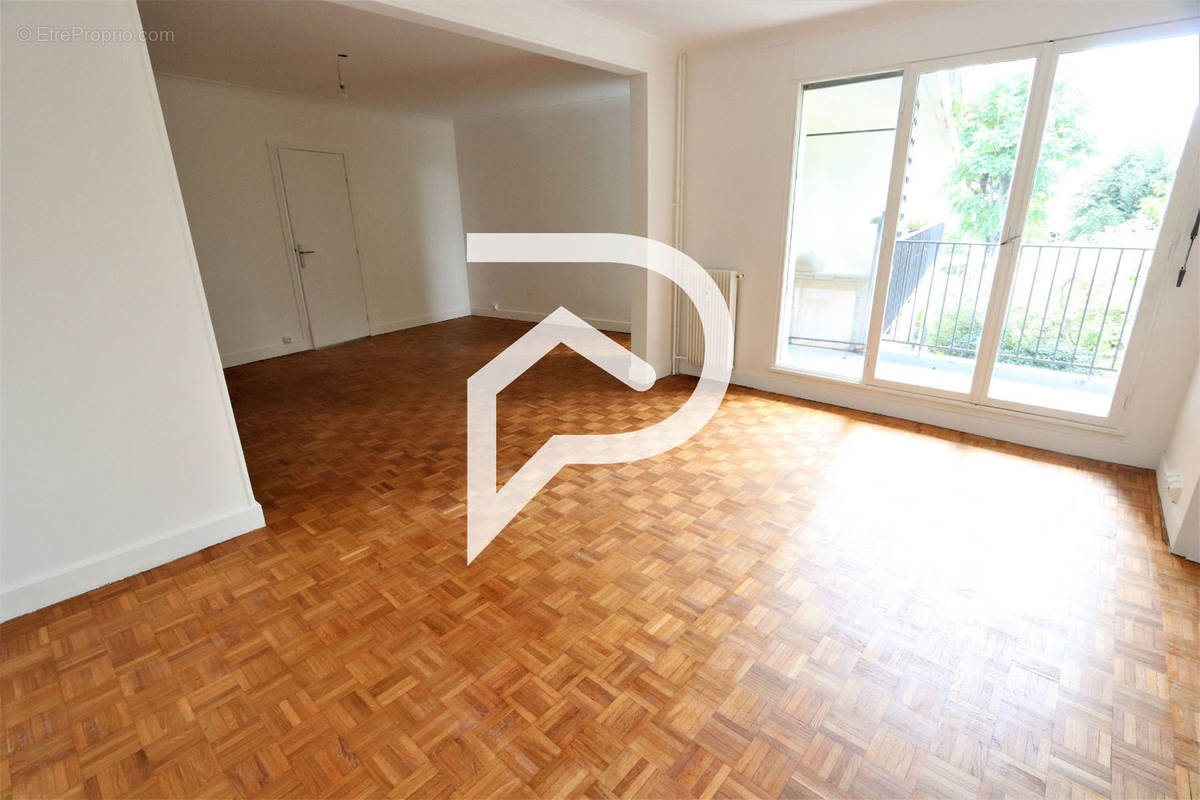 Appartement à SAINT-GRATIEN