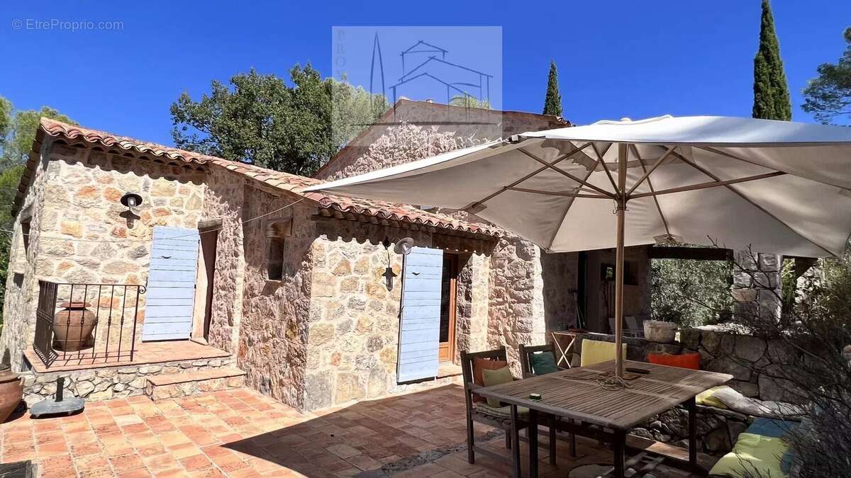 Maison à FAYENCE
