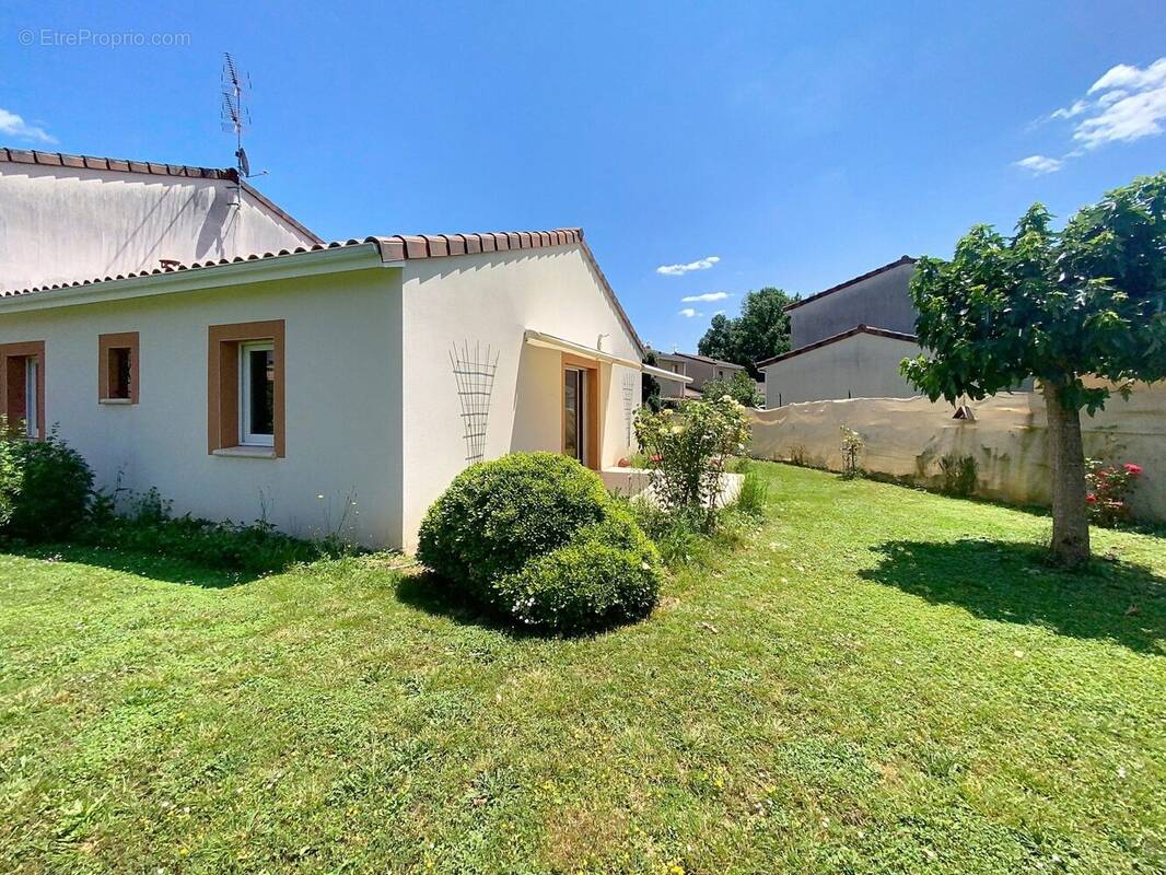 Maison à LESCURE-D&#039;ALBIGEOIS