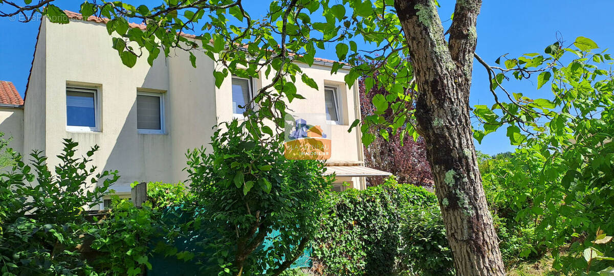 Maison à BOUGUENAIS