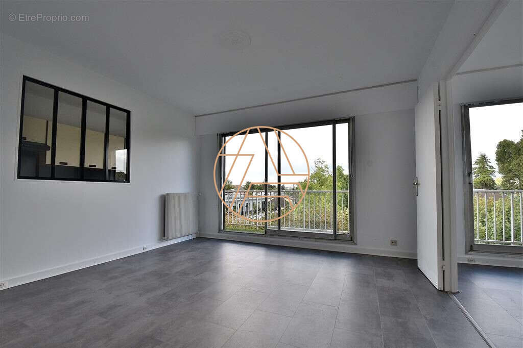 Appartement à SAINT-MAUR-DES-FOSSES