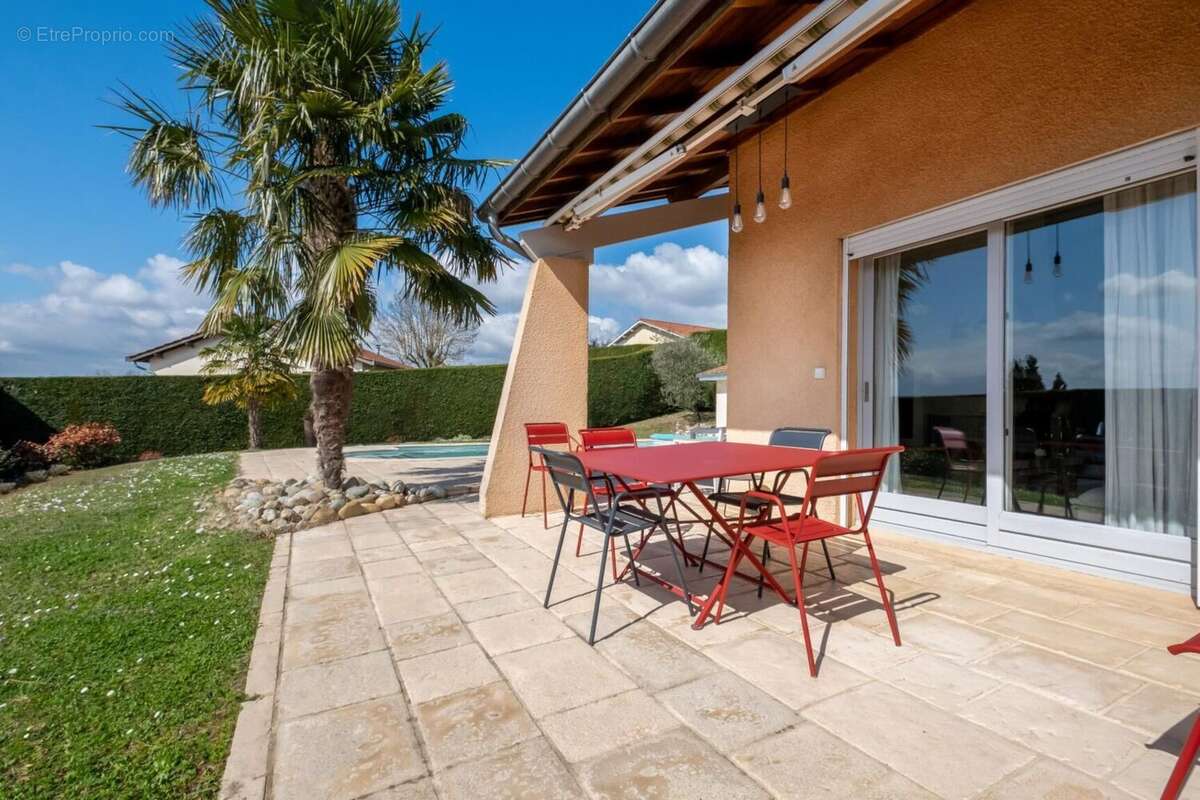 Photo 3 - Maison à JASSANS-RIOTTIER