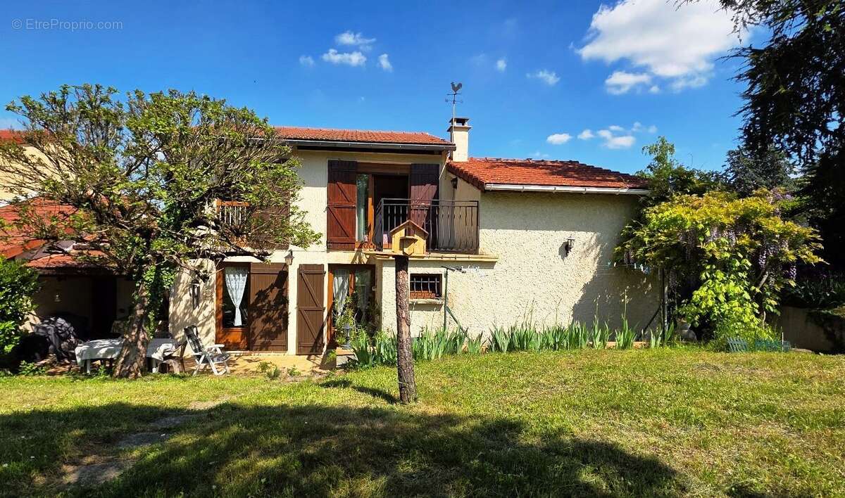 Maison à SAINT-QUENTIN-FALLAVIER