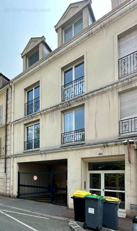 Parking à MAISONS-ALFORT