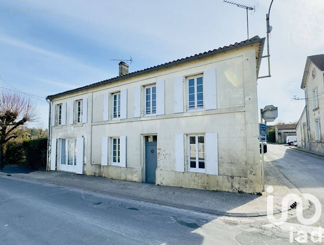 Photo 1 - Appartement à SEGONZAC