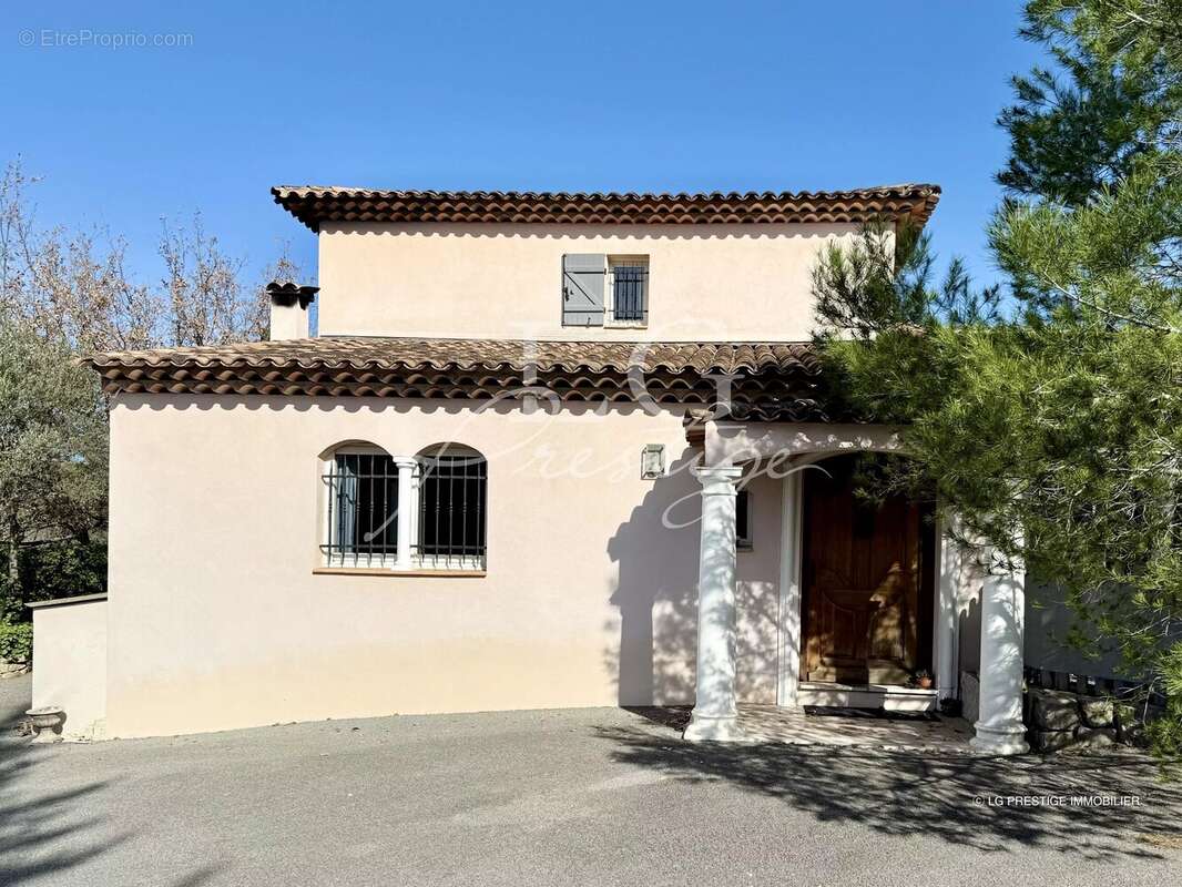 Maison à FAYENCE