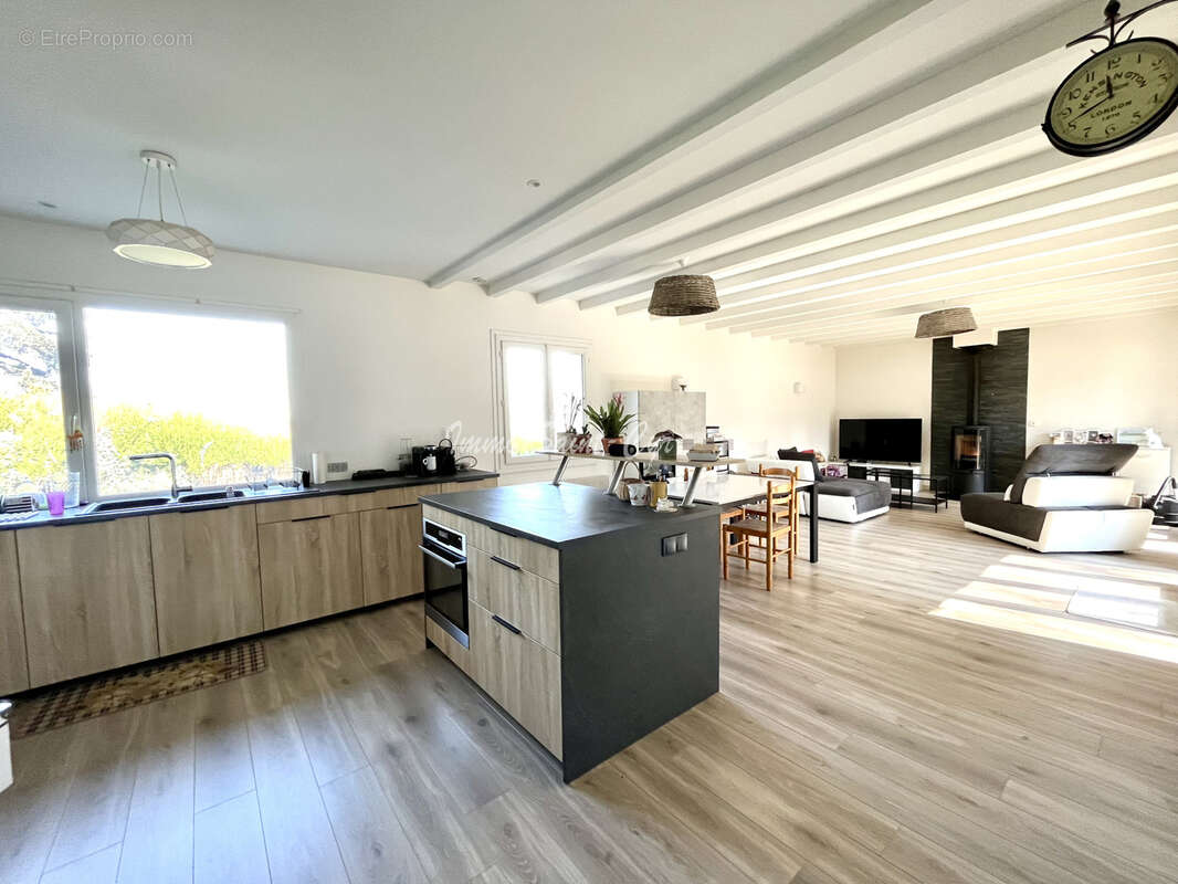 Maison à CHASSELAY
