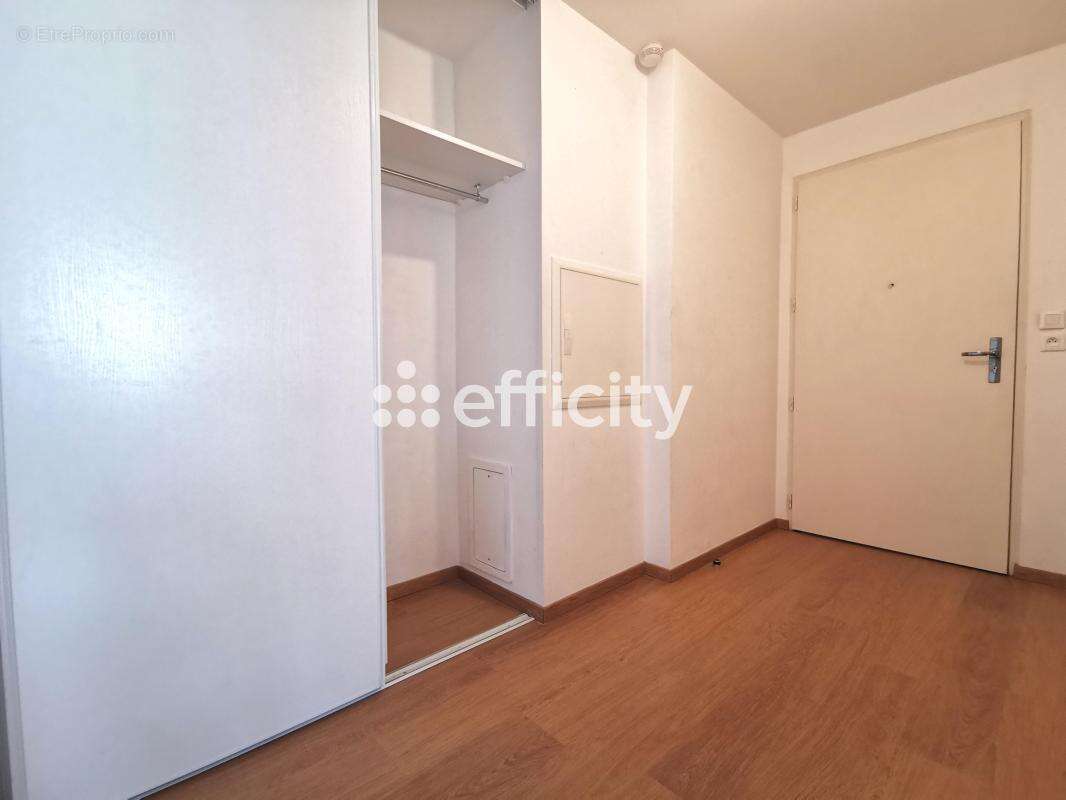 Appartement à LA CHAPELLE-EN-SERVAL