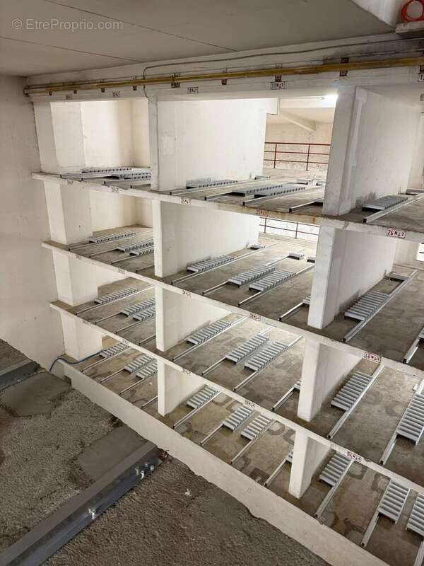 Parking à CANNES