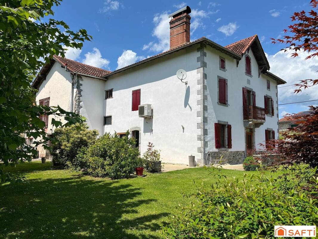 Photo 1 - Maison à SAINT-JEAN-PIED-DE-PORT