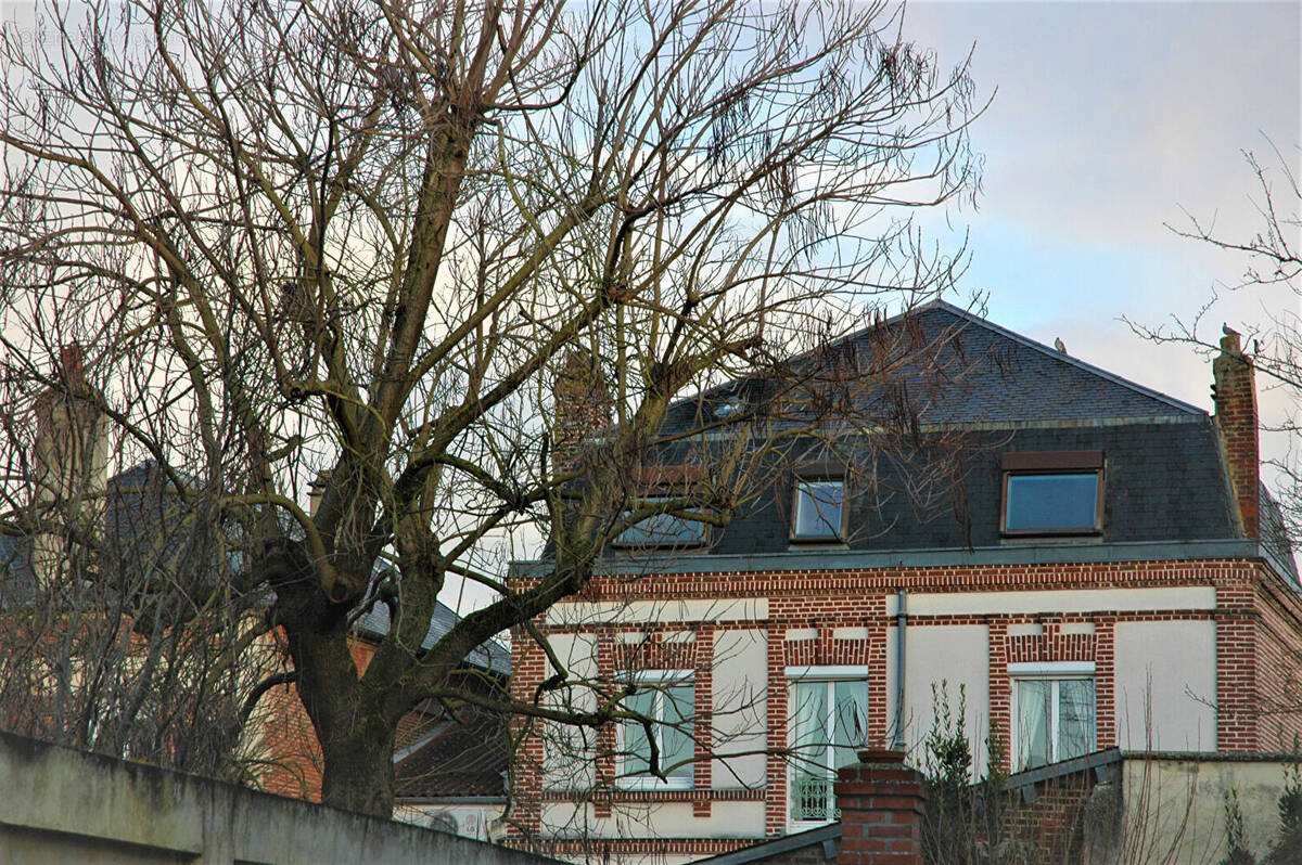 Appartement à BRESLES