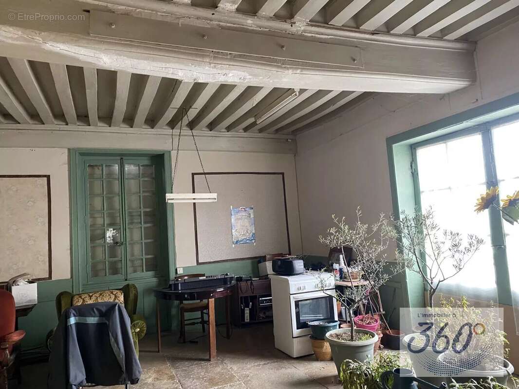 Maison à CLUNY