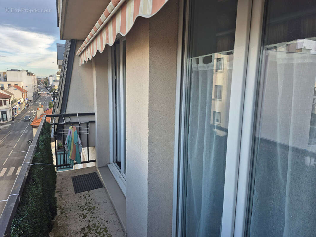 Appartement à LE BLANC-MESNIL