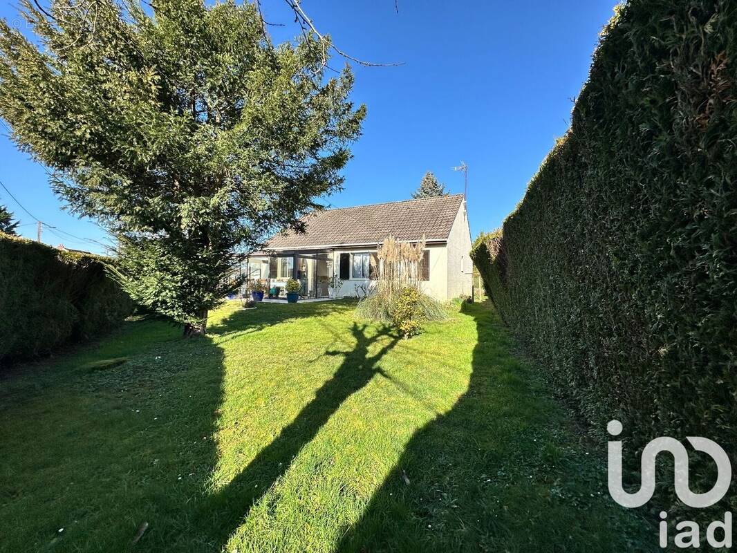 Photo 1 - Maison à CRECY-LA-CHAPELLE