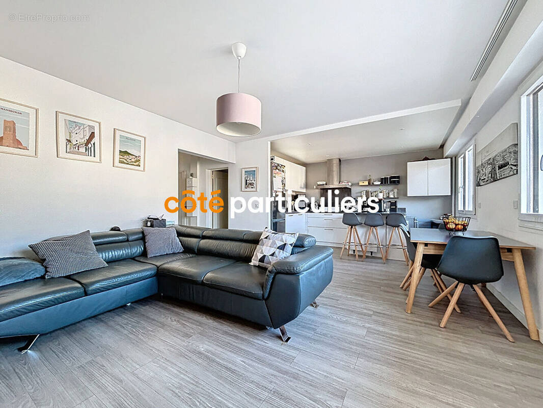 Appartement à SAINT-MAUR-DES-FOSSES