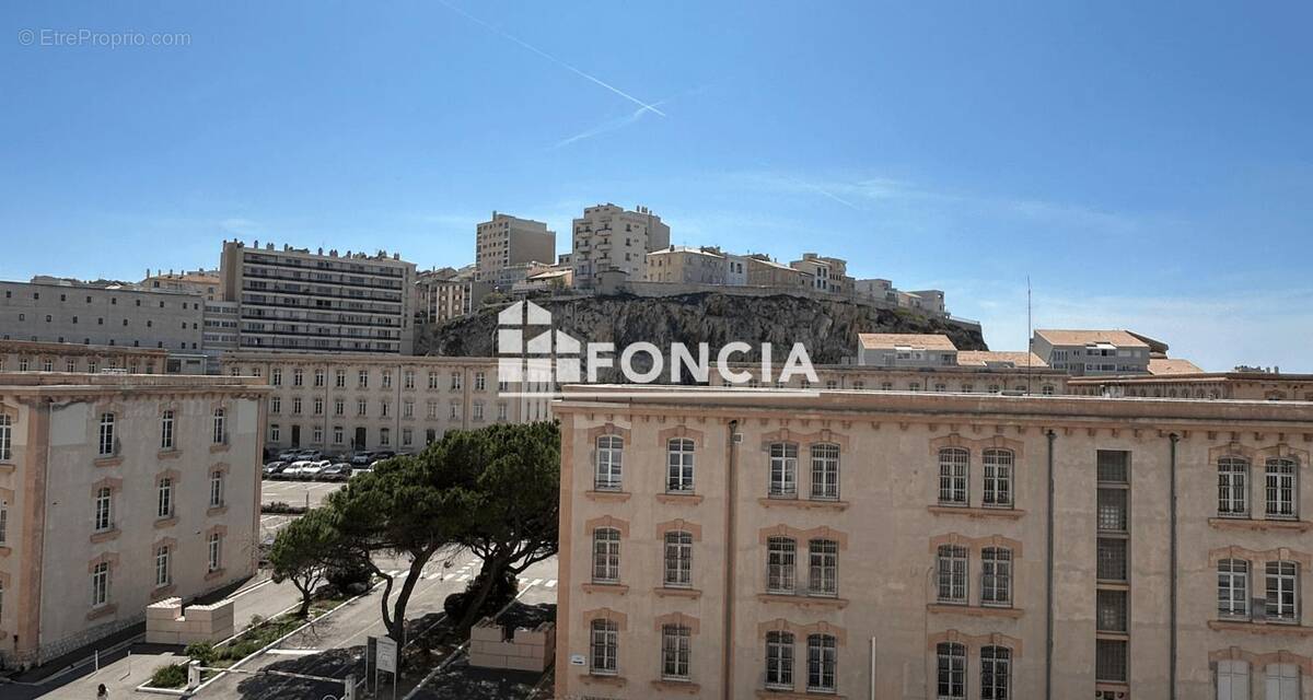 Appartement à MARSEILLE-7E