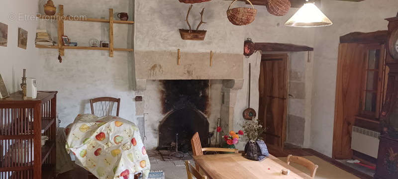 Maison à PUYLAGARDE