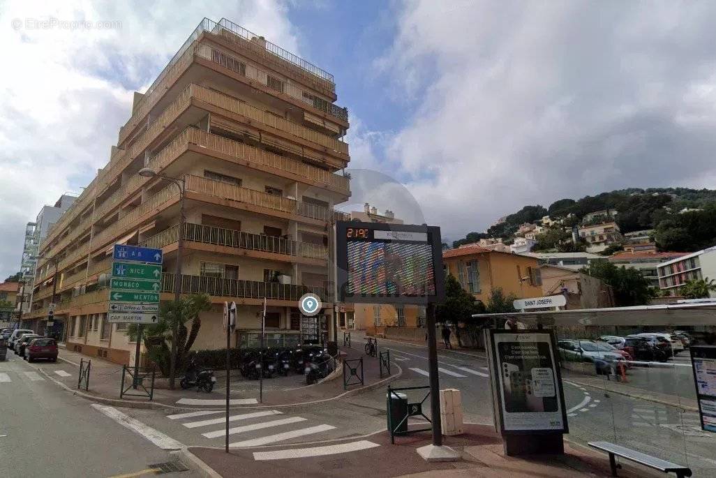 Parking à ROQUEBRUNE-CAP-MARTIN