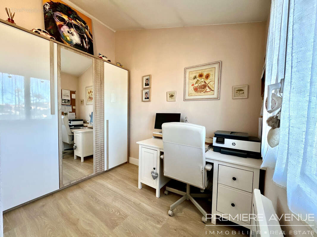 Maison à ROQUEBRUNE-SUR-ARGENS