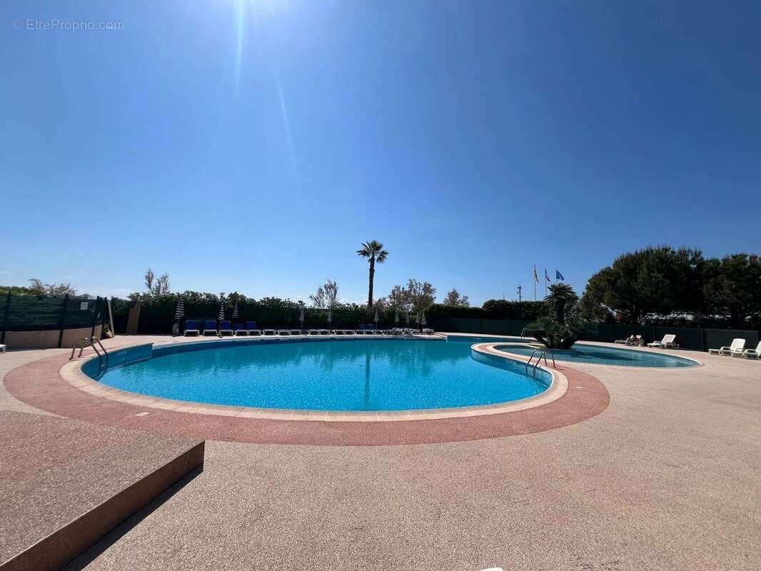 Appartement à VILLENEUVE-LOUBET