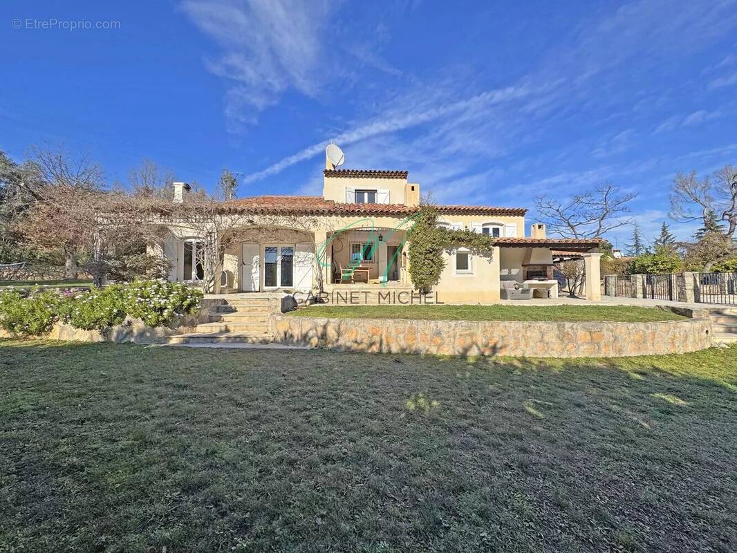 Maison à LE ROURET