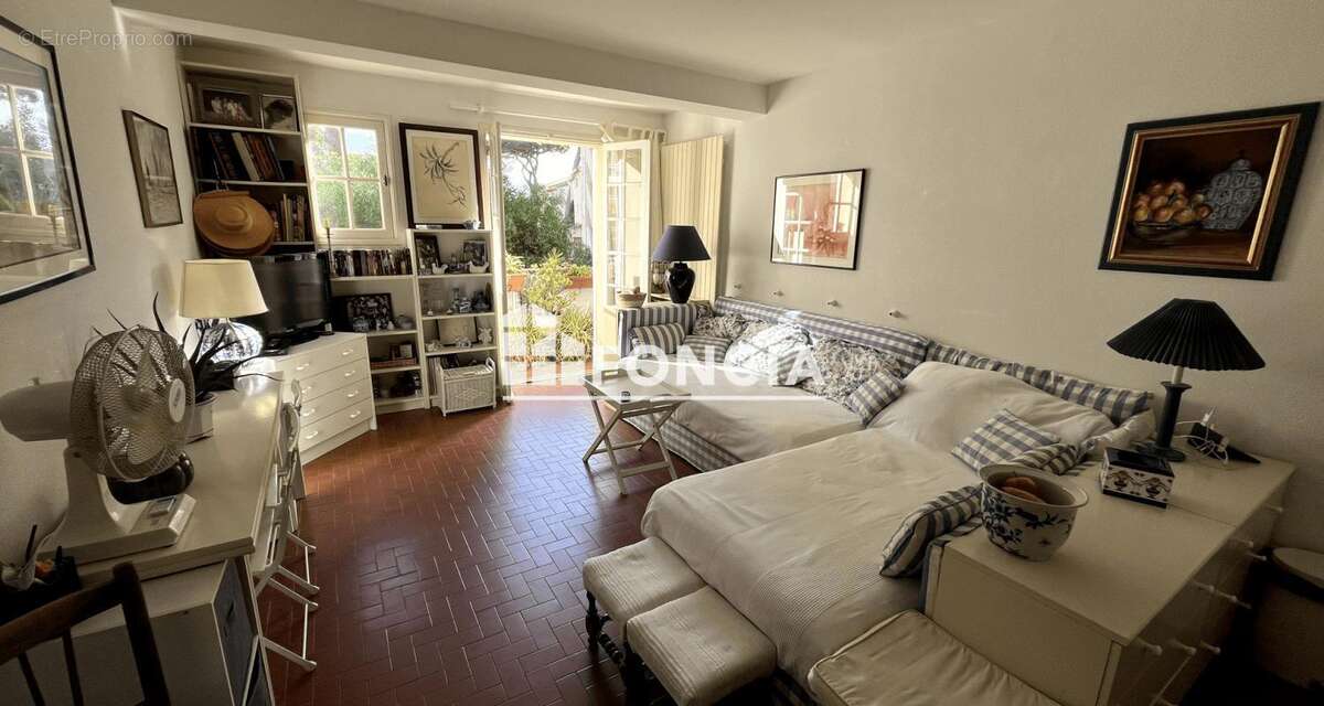 Appartement à HYERES