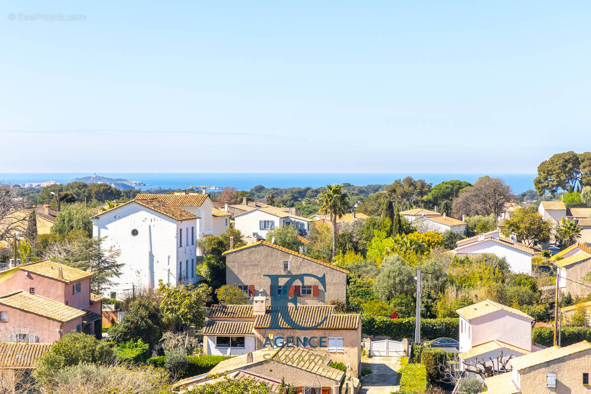 Maison à SIX-FOURS-LES-PLAGES