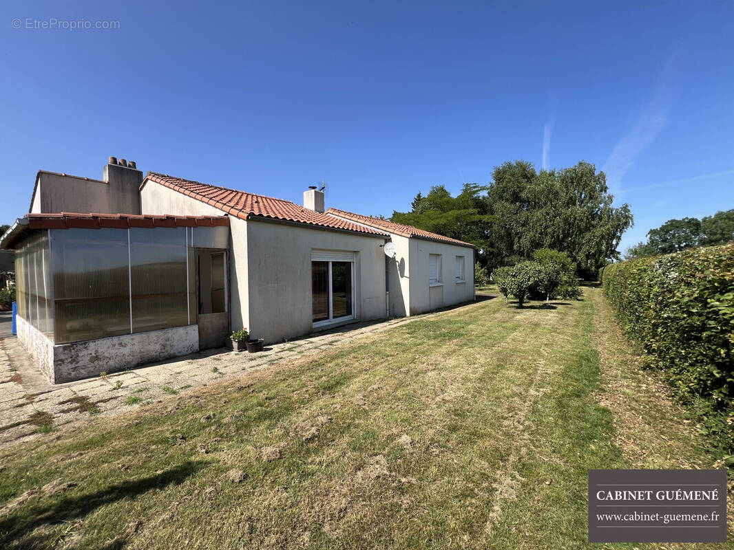 Maison à VIEILLEVIGNE