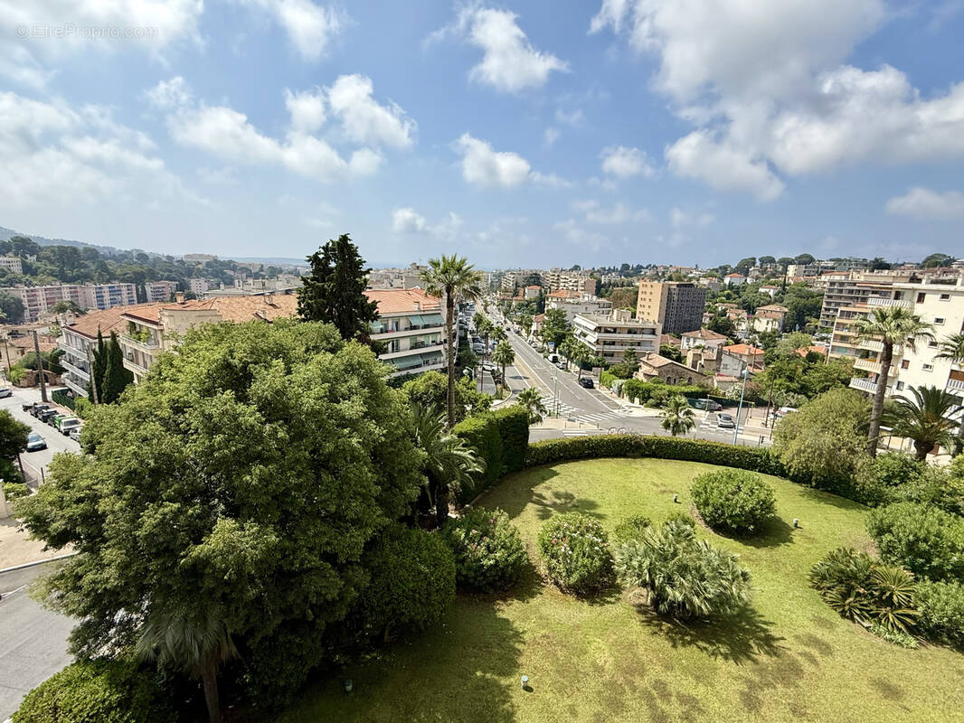 Appartement à LE CANNET