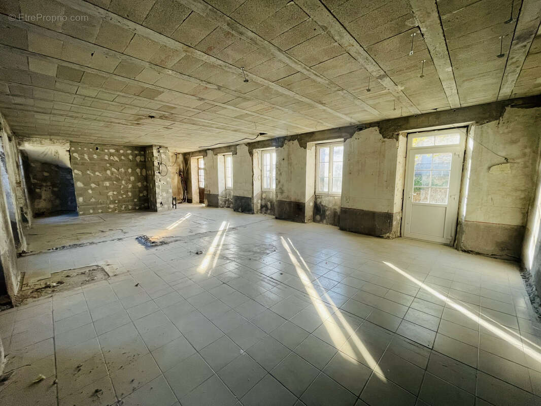Maison à SALAVAS
