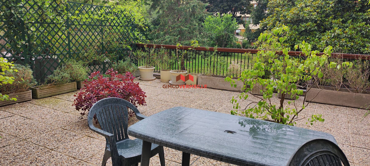 Appartement à LA CELLE-SAINT-CLOUD