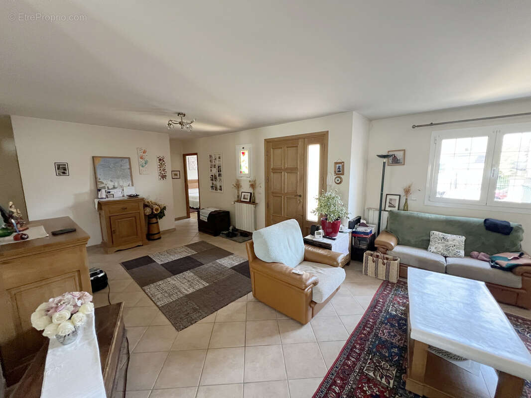 Maison à LA QUEUE-EN-BRIE