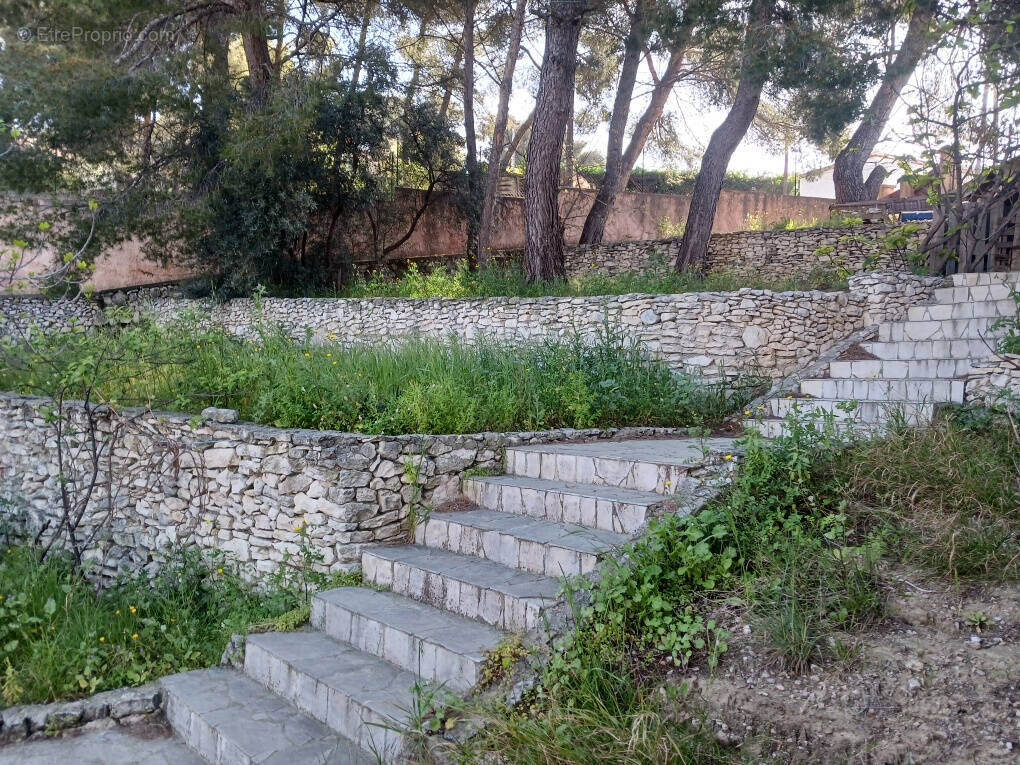 Terrain à MARSEILLE-15E