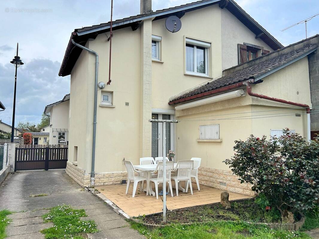 Maison à SAINT-MARCEL