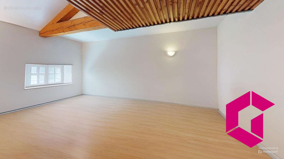 Appartement à LA SEAUVE-SUR-SEMENE
