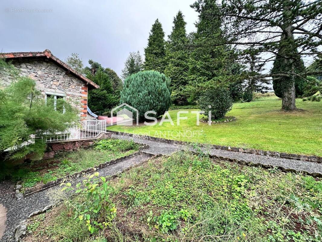 Photo 1 - Maison à LE CERGNE