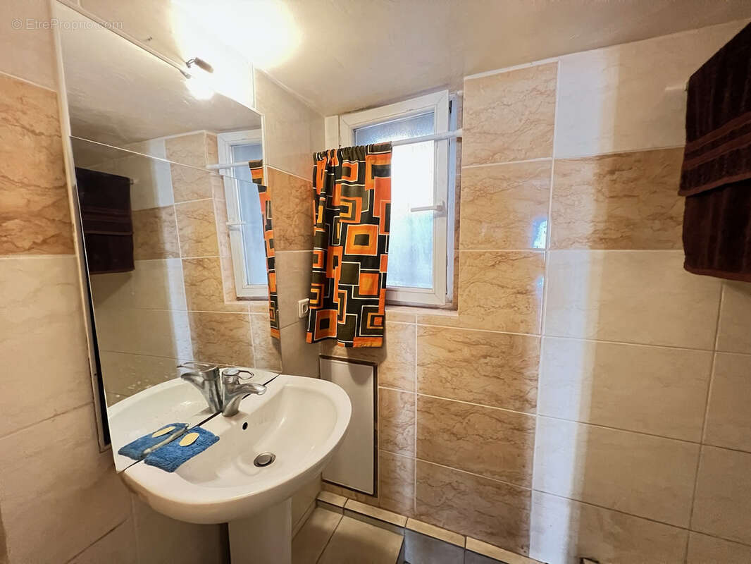 Appartement à PUGET-SUR-ARGENS