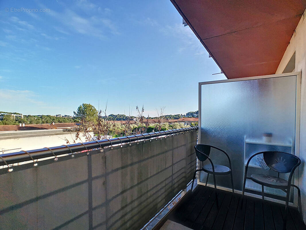 Appartement à VALBONNE
