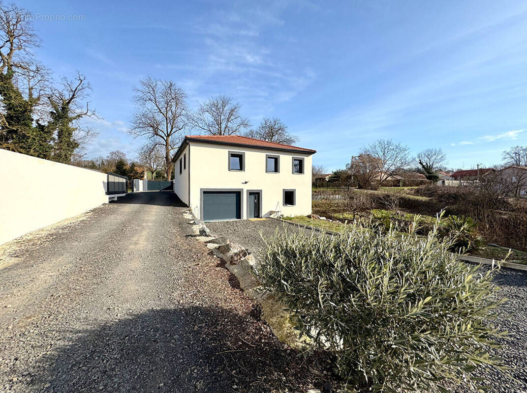 Maison à VERTAIZON