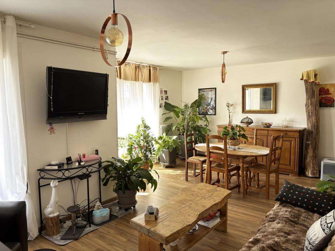 Appartement à LATTES