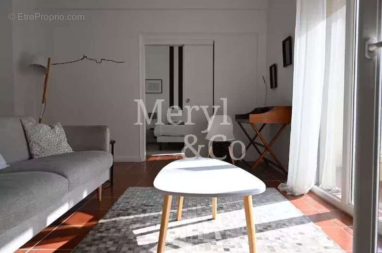 Appartement à MARSEILLE-2E