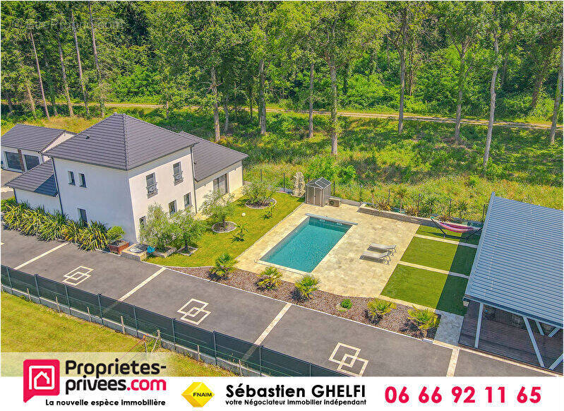Maison à CELLETTES