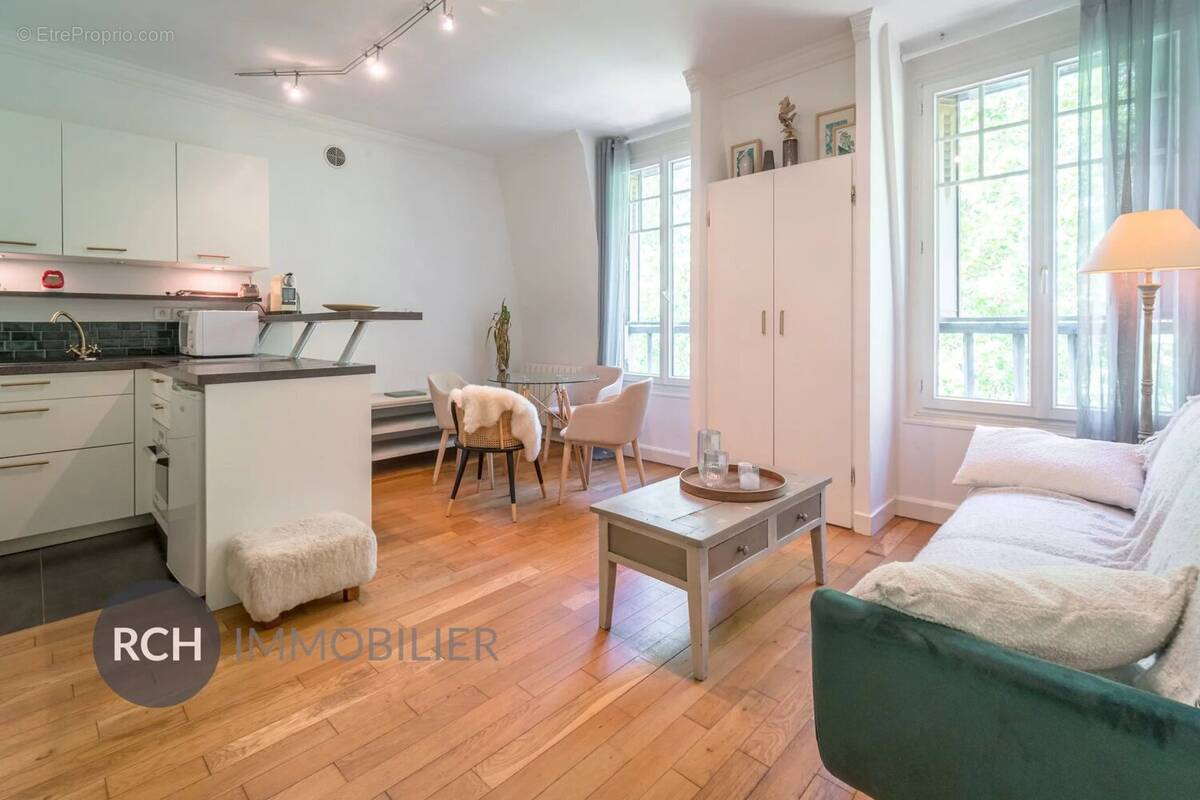 Appartement à VERSAILLES