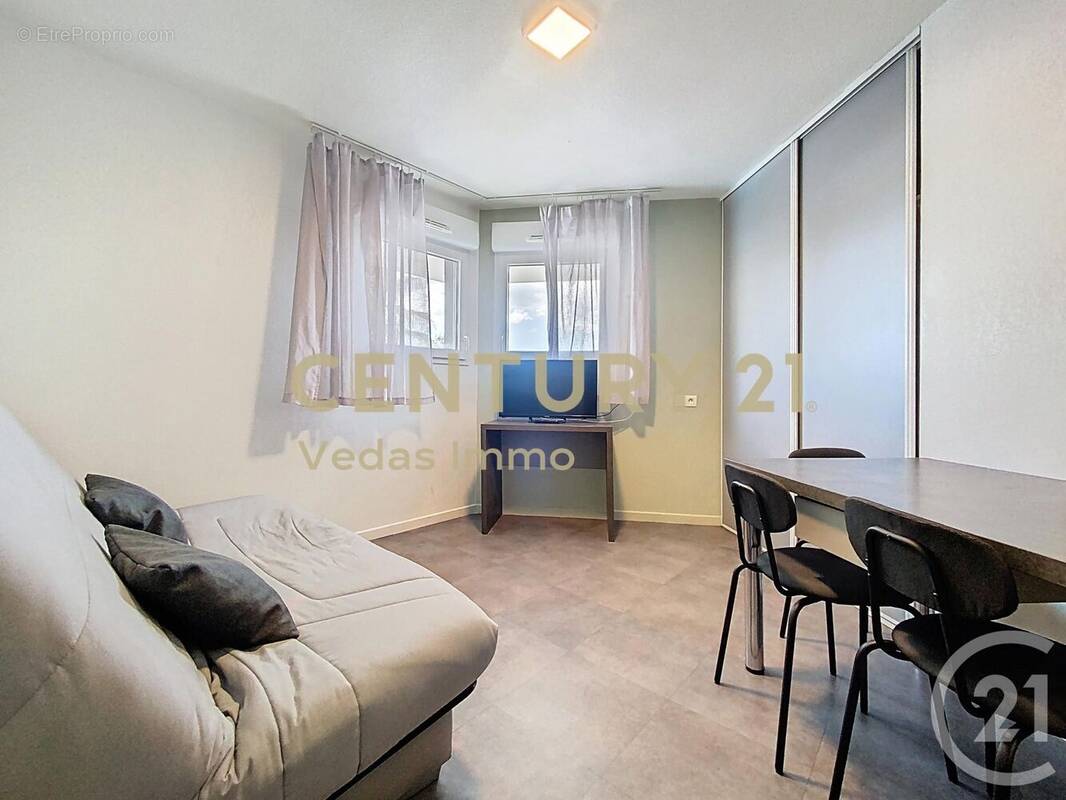 Appartement à SAINT-JEAN-DE-VEDAS