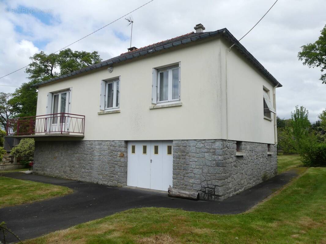 Maison à BAINS-SUR-OUST