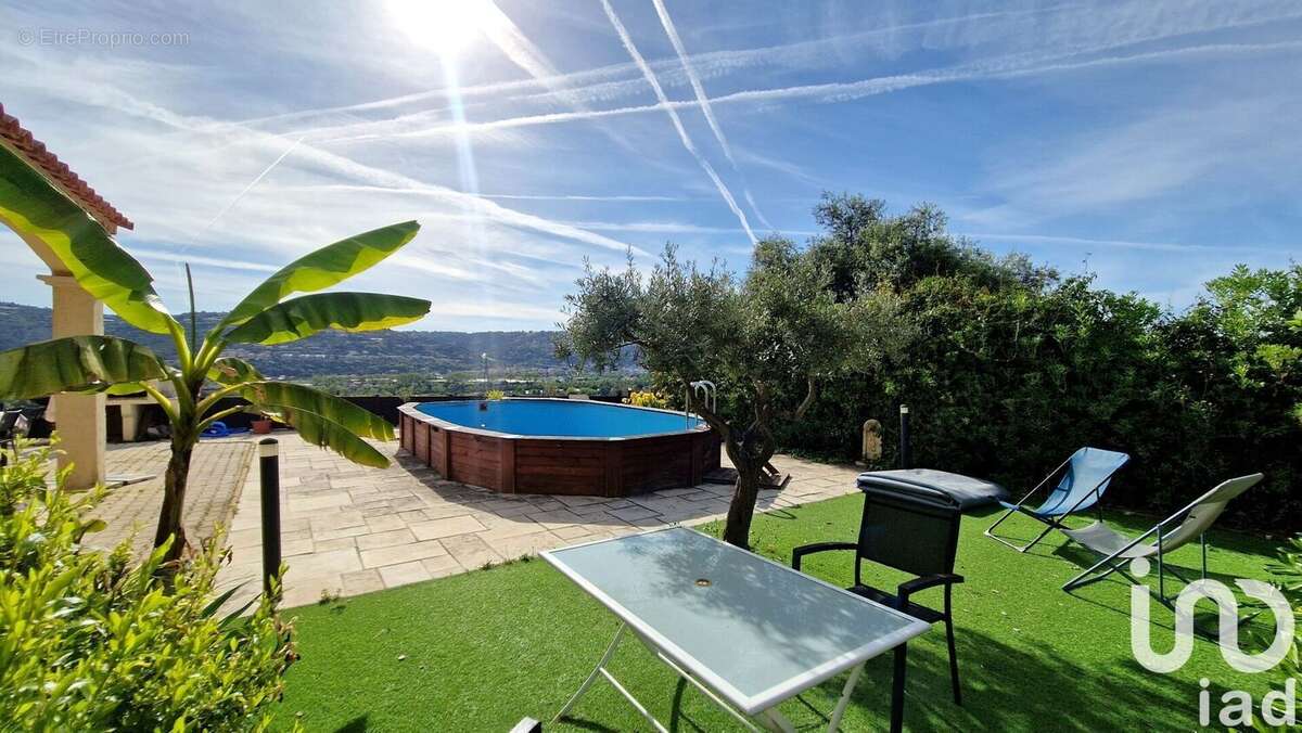 Photo 2 - Maison à SAINT-LAURENT-DU-VAR